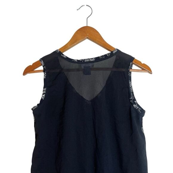 3 for $30! Old navy floral tank top. Size x small - Picture 4 of 6